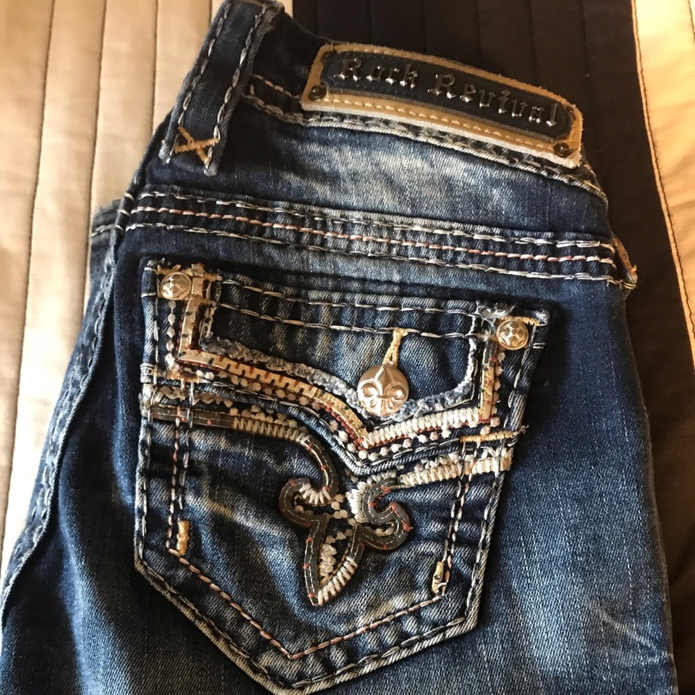 Rock revival straight jeans